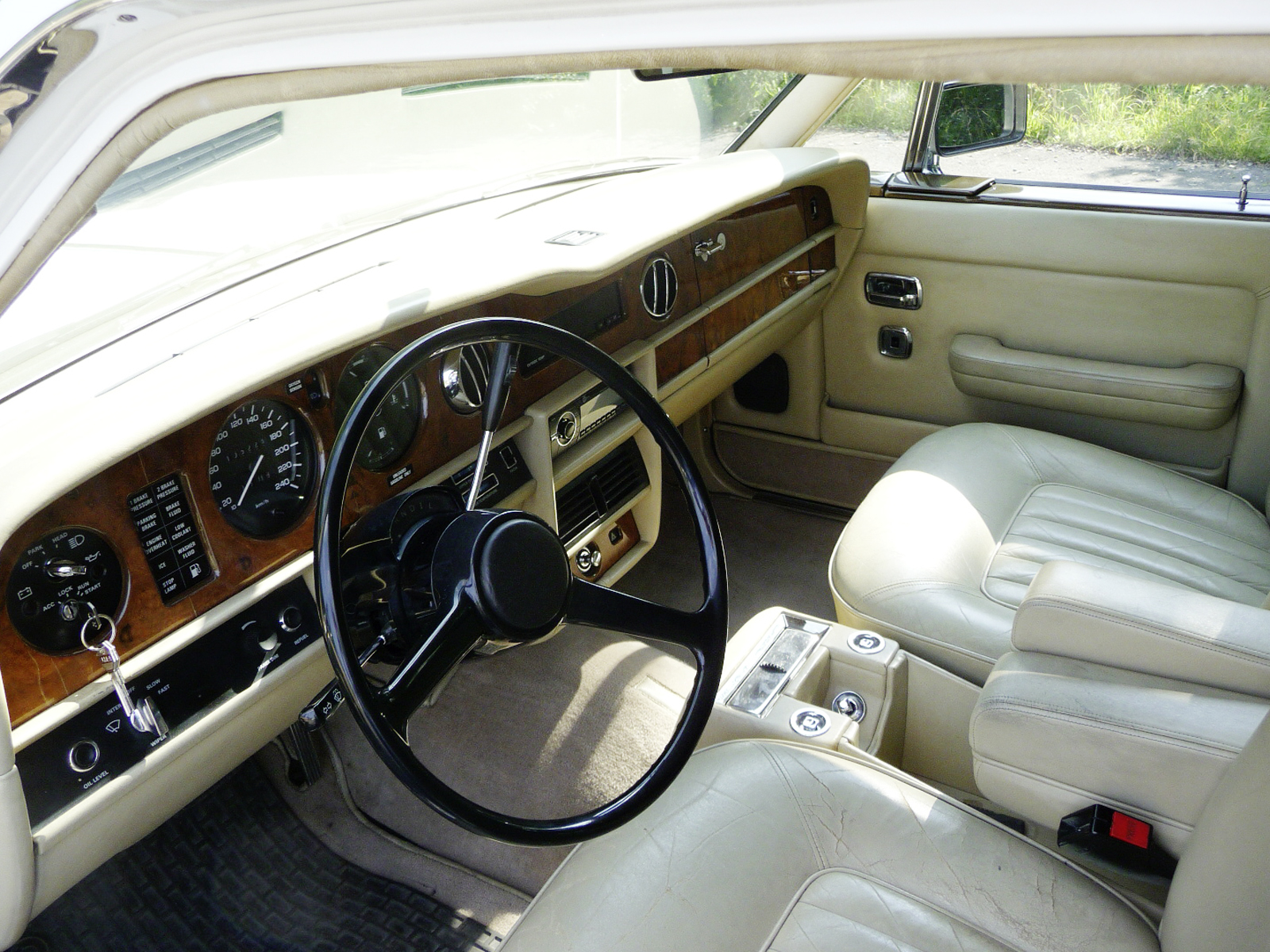 ROLLS ROYCE SILVER SPUR