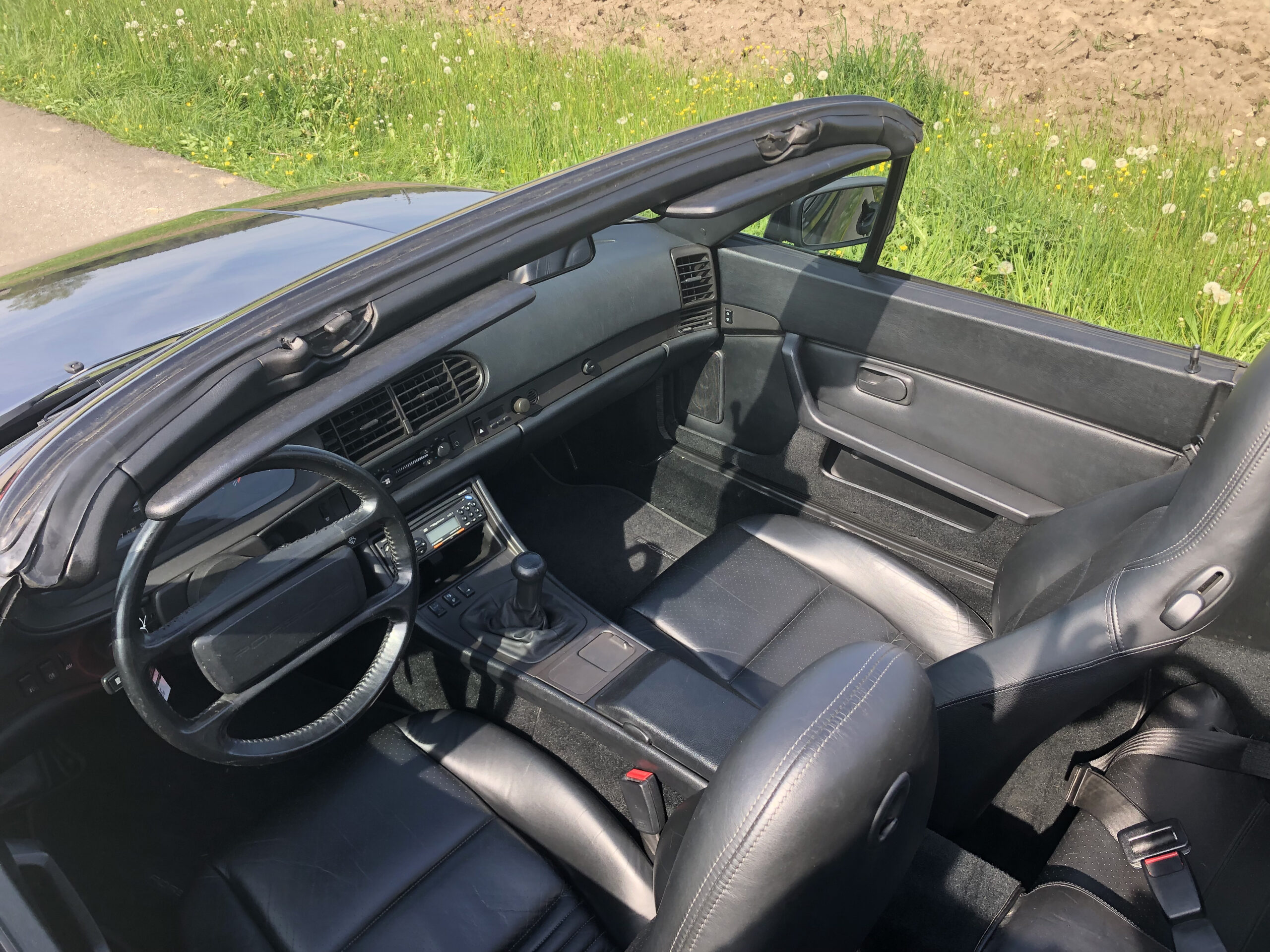 Porsche 944