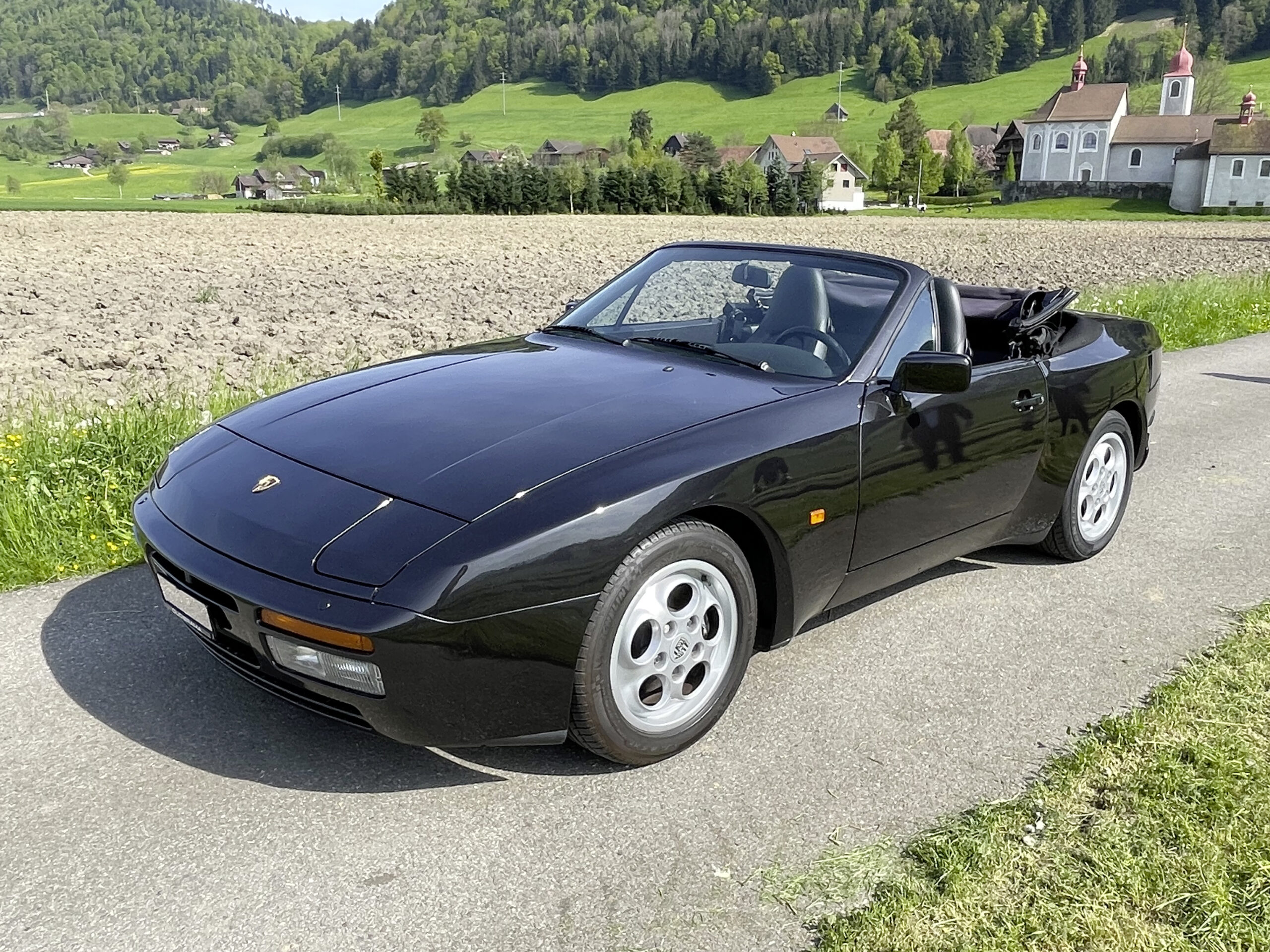 Porsche 944