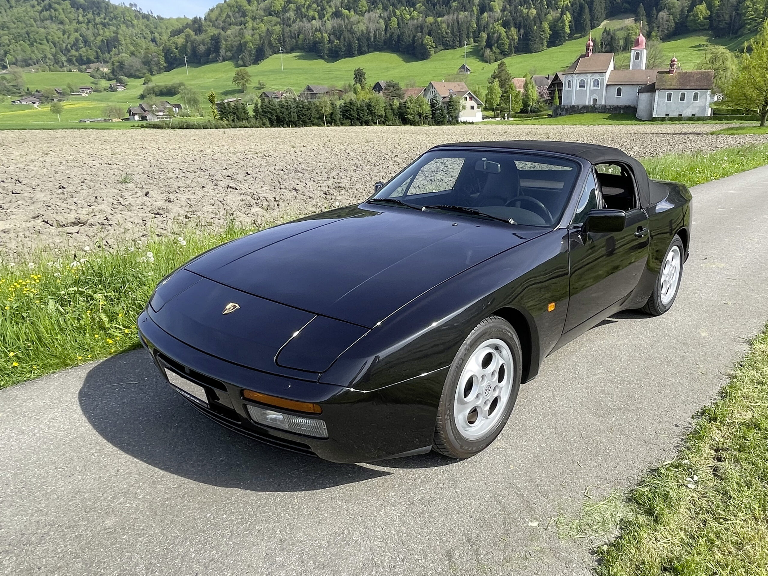 Porsche 944