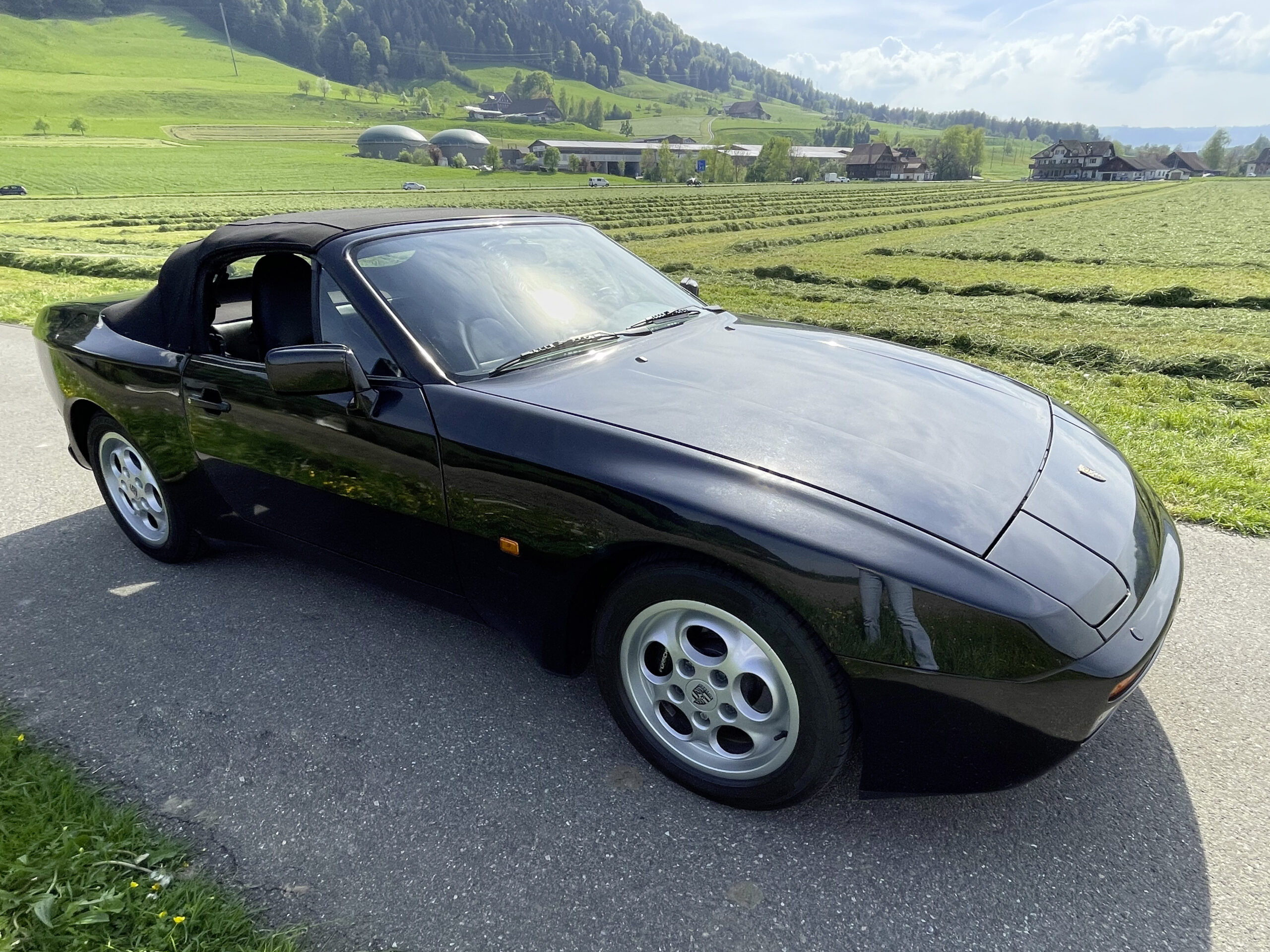 Porsche 944