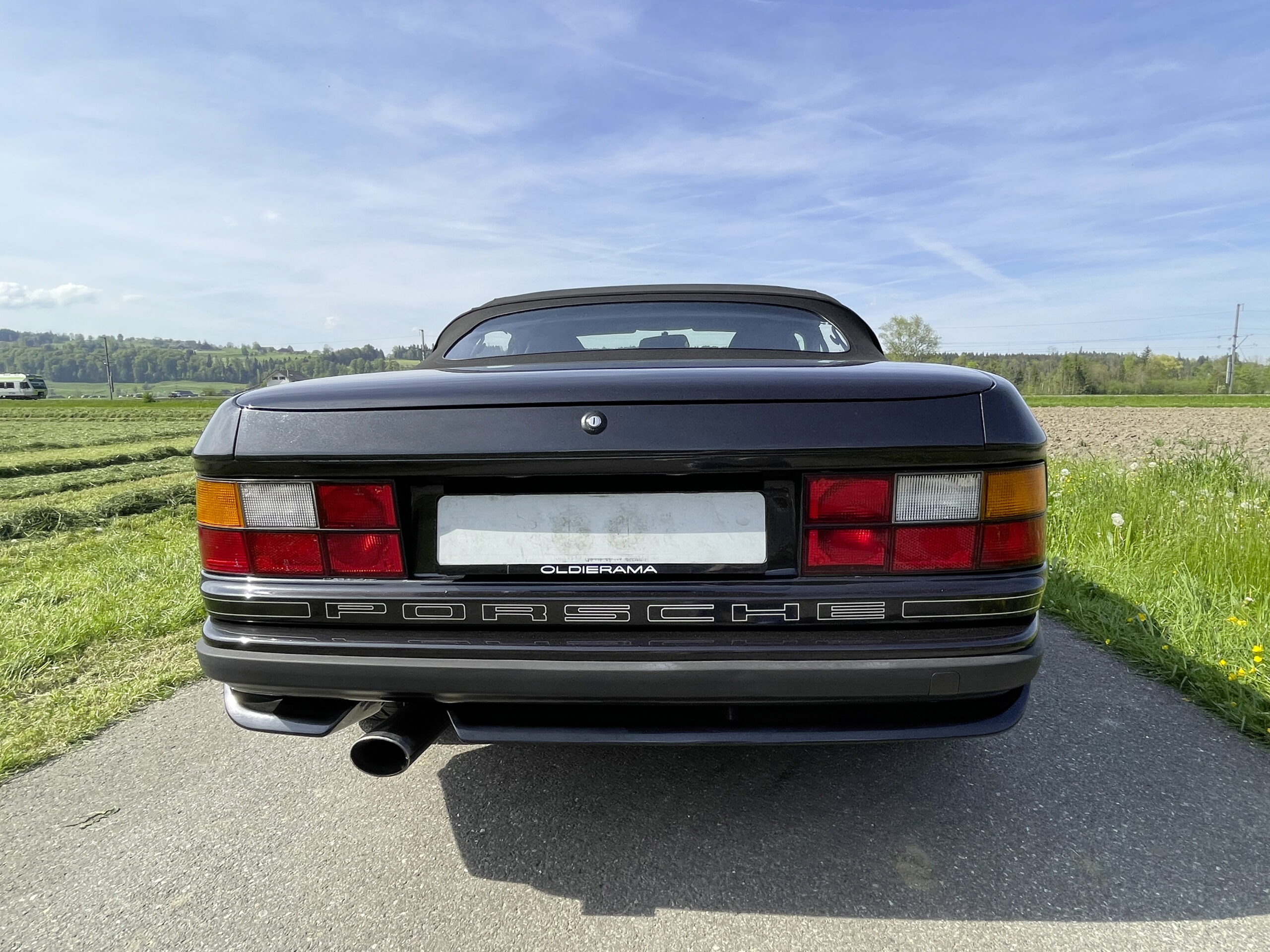 Porsche 944