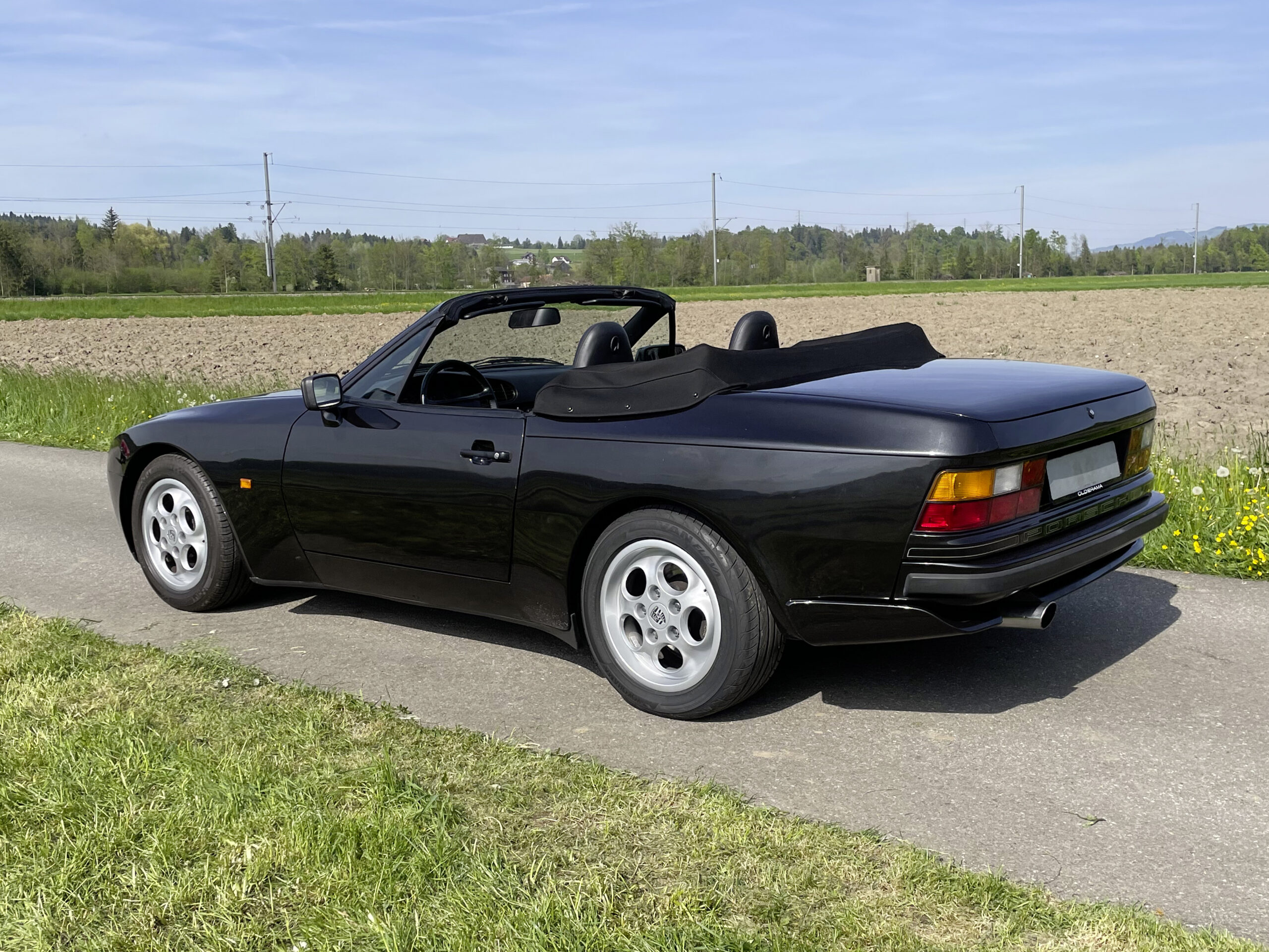 Porsche 944