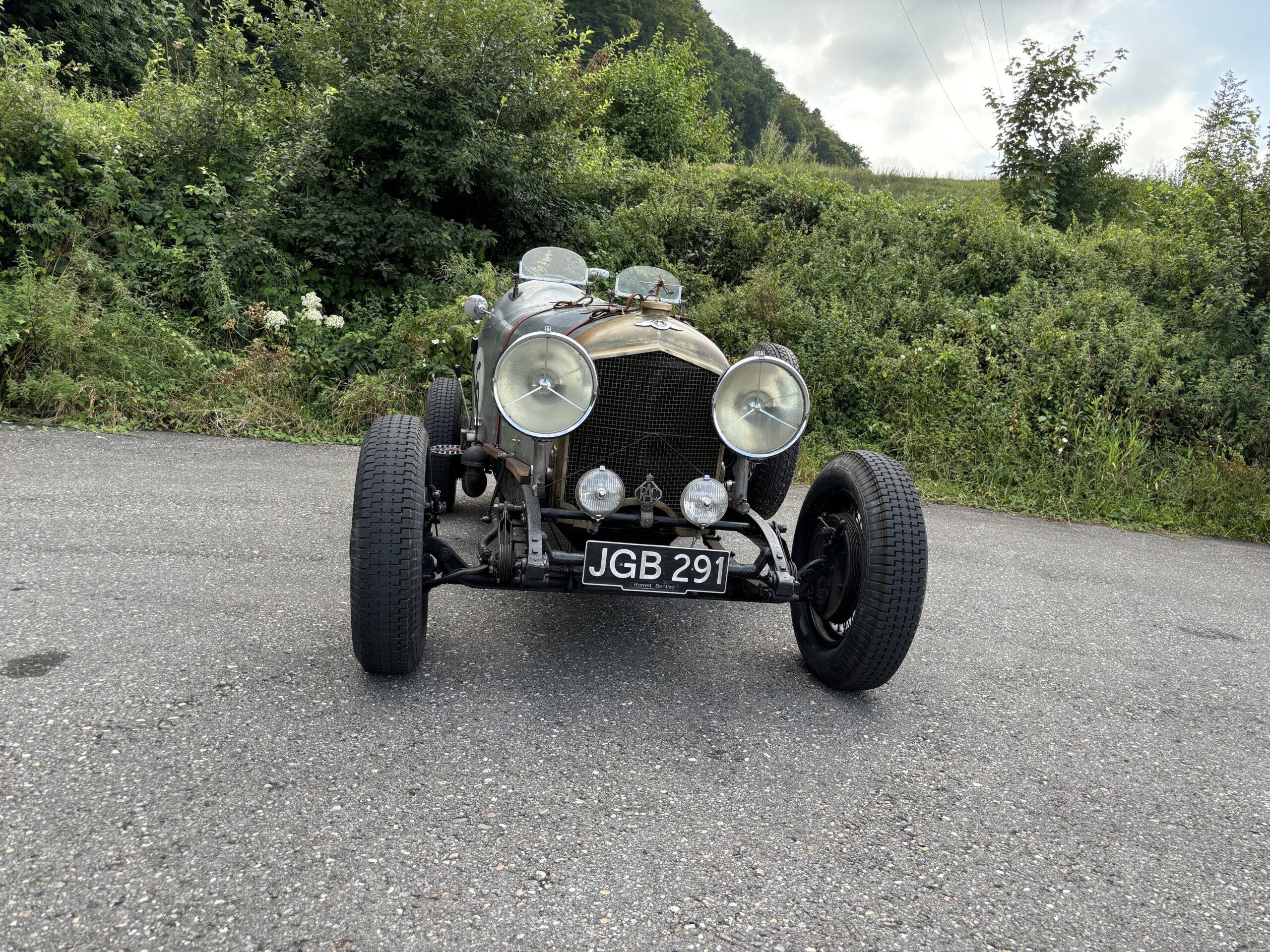1936, Bentley Schneider